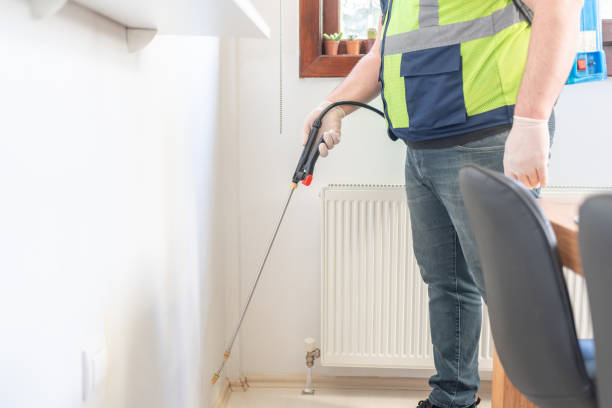 Best Emergency Pest Control  in Eagle Grove, IA